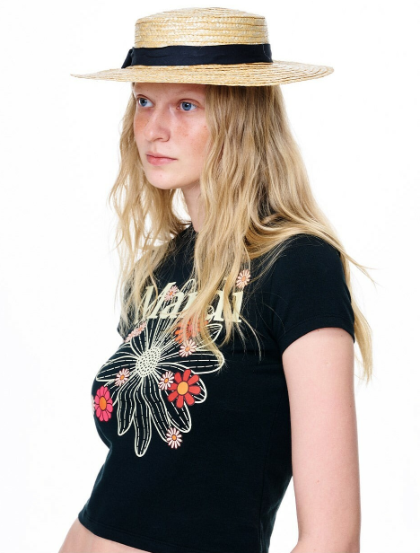 マルディ 店舗 黒の魅力が開花し、様々な夏のスタイルへと導くプリントTシャツ！