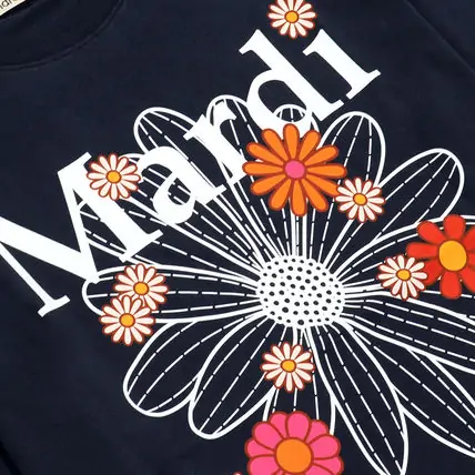 韓国 ブランド Tシャツ トレンディなDNAを解き放つ満開の花のプリントTシャツ！